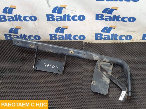 Кронштейн крепления крыла правый